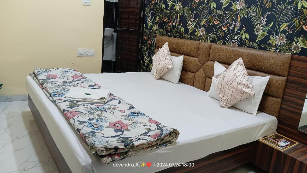 Hotel Ganga Sagar อุจเจน ภายนอก รูปภาพ