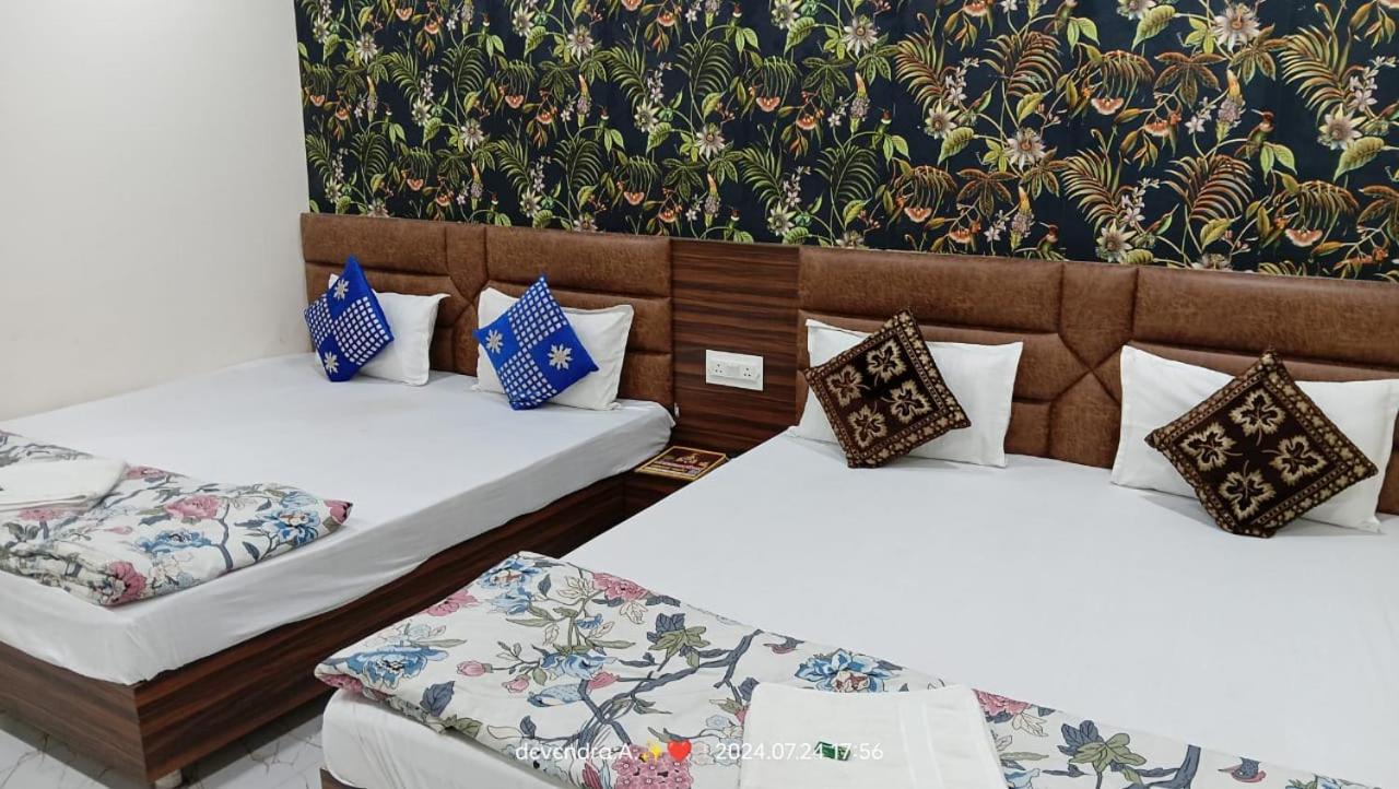 Hotel Ganga Sagar อุจเจน ภายนอก รูปภาพ